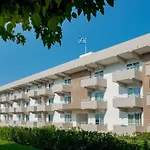 Zoes & Hotel