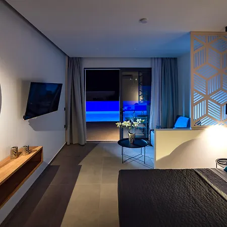 Otel Zoes & 3*