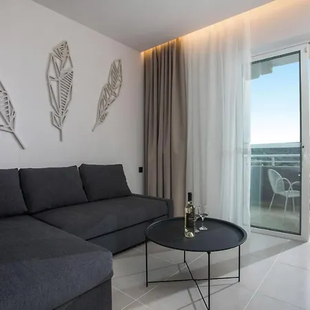 Zoes & Otel 3*