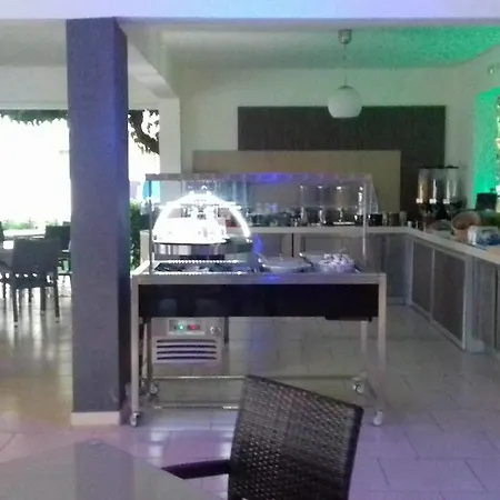 Zoes & Otel