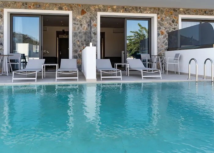 Zoes & Фалираки