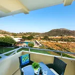 Hotel Zoes &