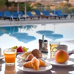 Zoes & Otel