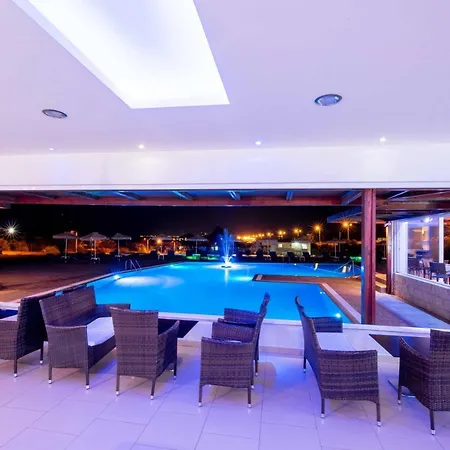 Zoes & Hotel 3*