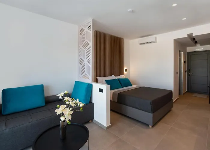 Zoes & 3* فاليراكي