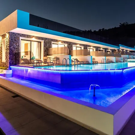 Zoes Hotel&suites 3*