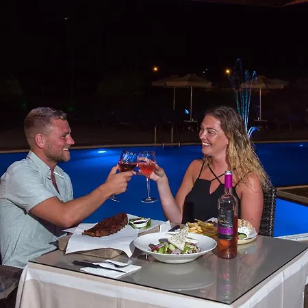 Zoes Hotel&suites Hotel