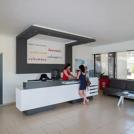 Zoes Hotel&suites 3*