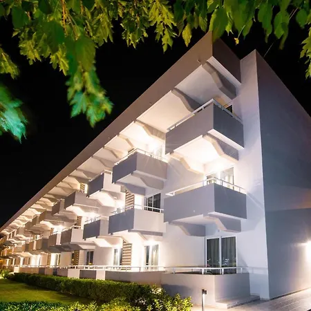 Zoes Hotel&suites 3*