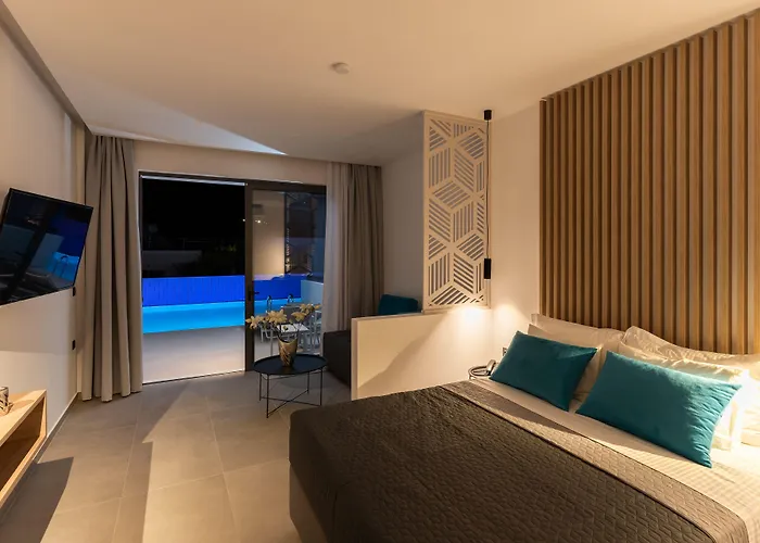 Zoes & Hotell 3*