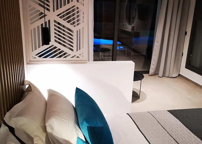 Zoes & Hotell Faliraki